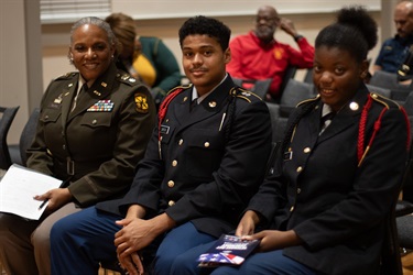 Veterans-Military_Veterans-Day.jpg